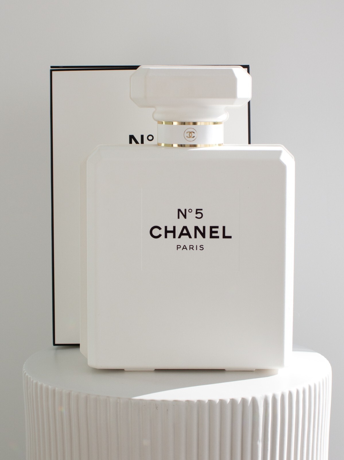 CHANEL　アドベントカレンダー シャネル N°5」のアドベントカレンダー、人気香水＆リップ入りの