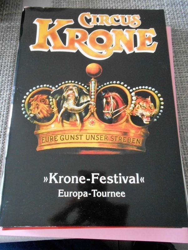 Programme Cirque/Circus Program 2002 Circus Krone Truppe Borzovi