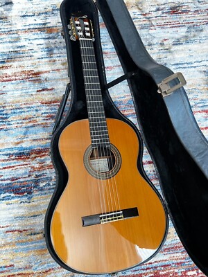 Alhambra 9P Classical Guitar, Natural, with hard case