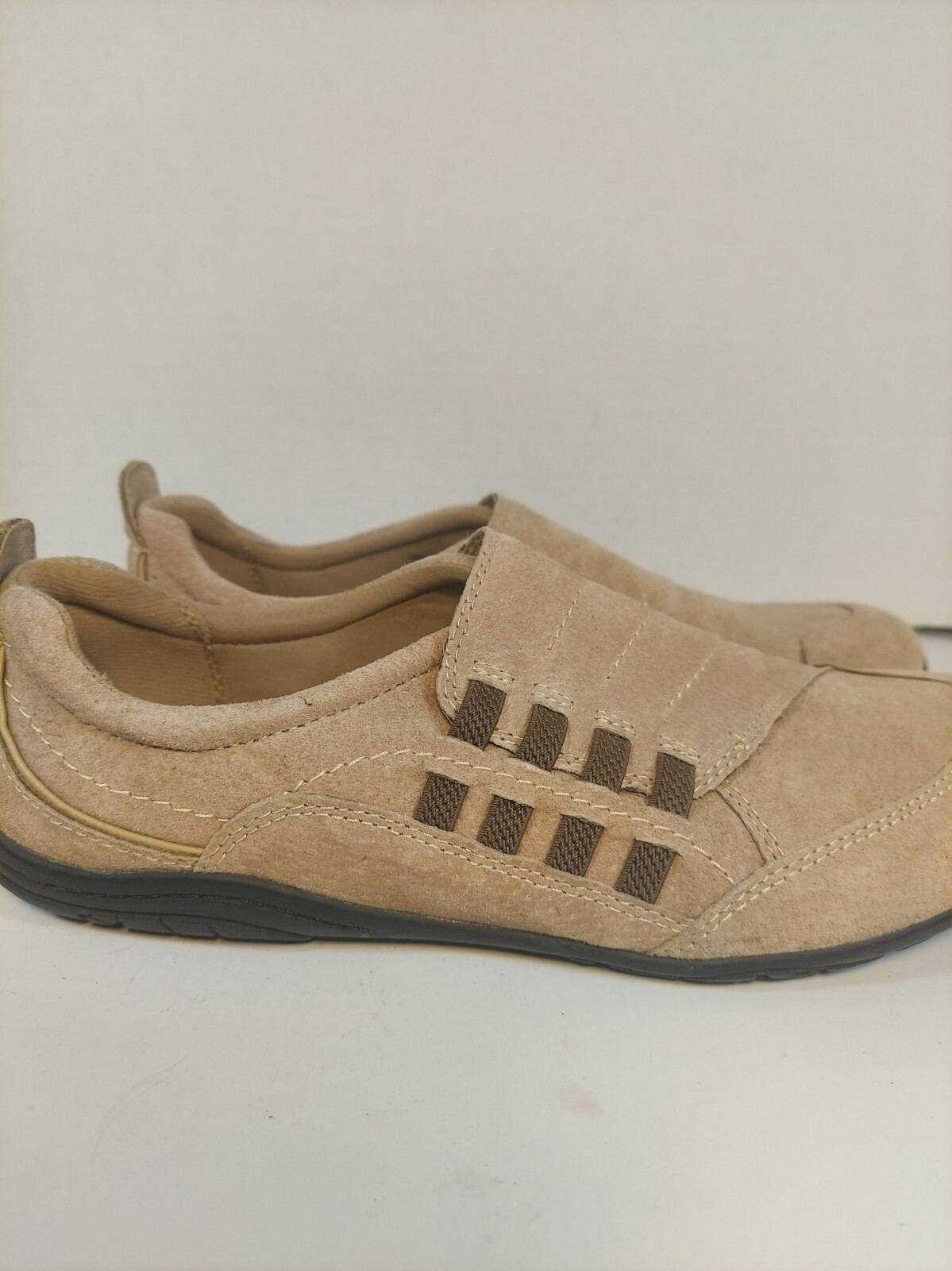 Magellan Outdoors Slip On Suede Shoe Women s 11M eBay