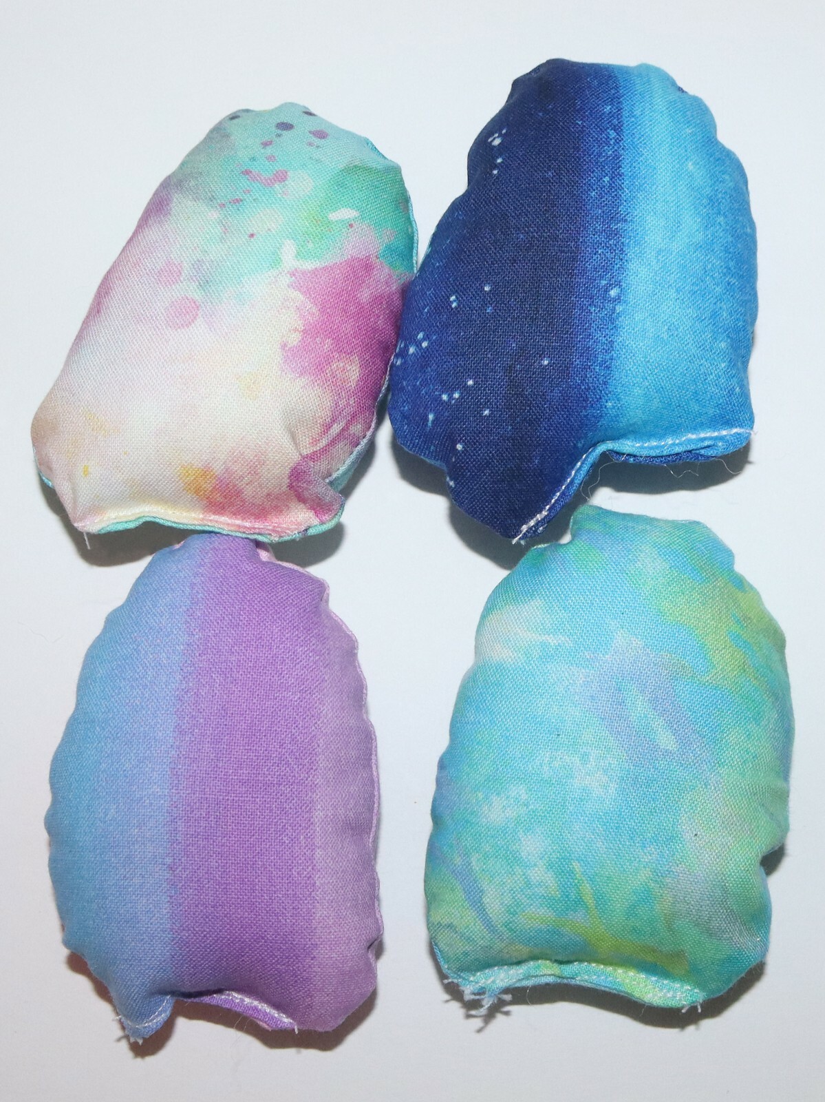 Set of 4 Handmade Catnip Silvervine Easter Egg Shape Pillow Cat Toy 2