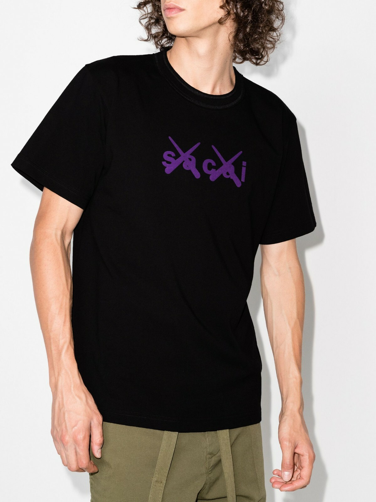 BNWT AW21 SACAI x KAWS FLOCKED LOGO PRINT TSHIRT BLACK 0 | eBay BNWT AW21 SACAI x KAWS FLOCKED LOGO PRINT TSHIRT BLACK 0 | eBay