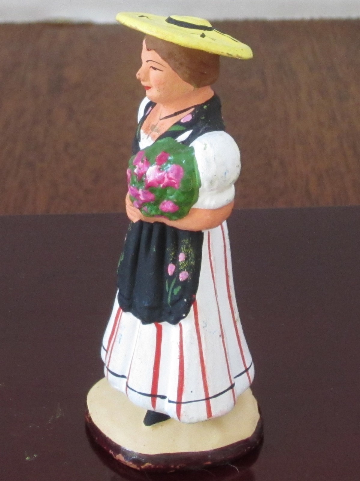 Carbonel French Nativity santon #2 Nicoise - woman from Nice with flower bouquet