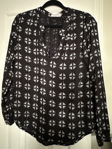 Velvet by Spencer and Graham black with Grey Design soft Top