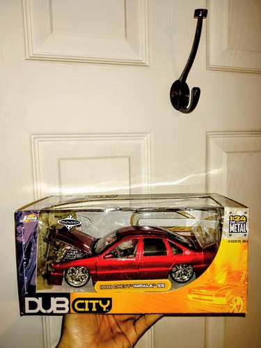 ミニカー DUB CITY 1987 CHEVY IMPALA SS 1/24 ミニカー DUB CITY 1987 CHEVY IMPALA SS 1/24 ミニカー DUB