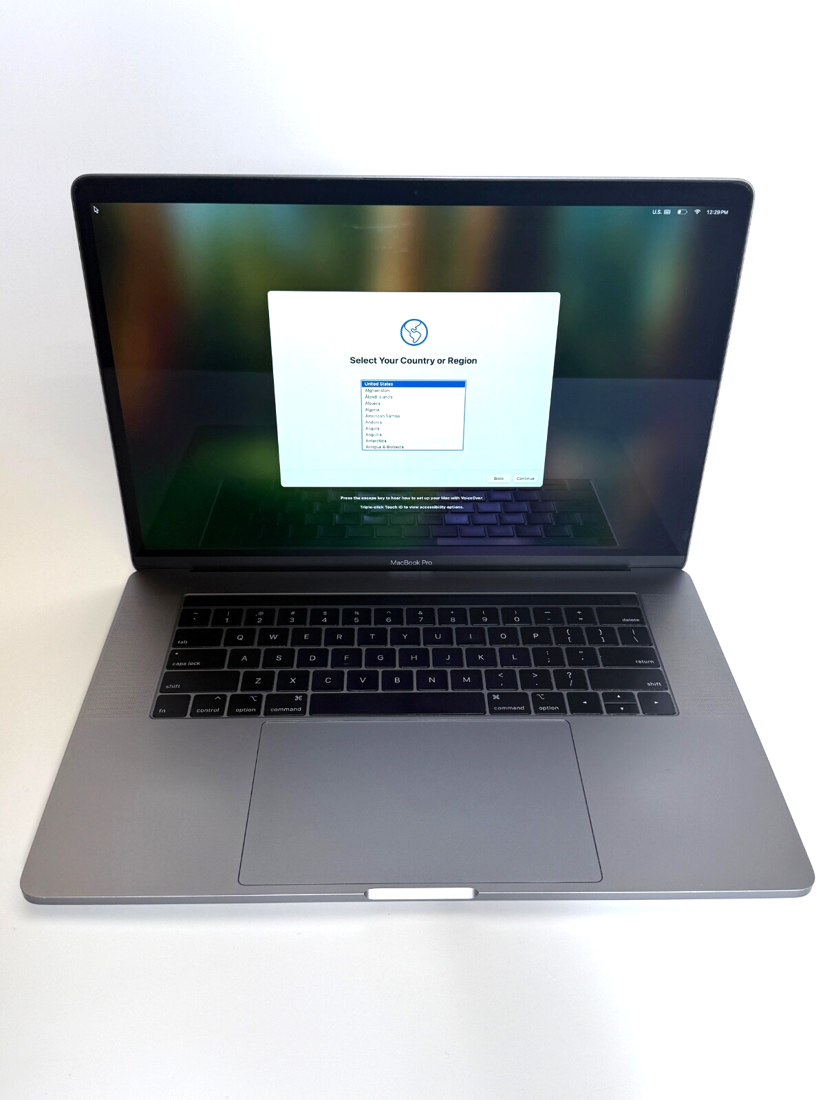 2019 MacBook Pro 15-inch 2.6 i7 16GB 256GB Radeon Pro 555x