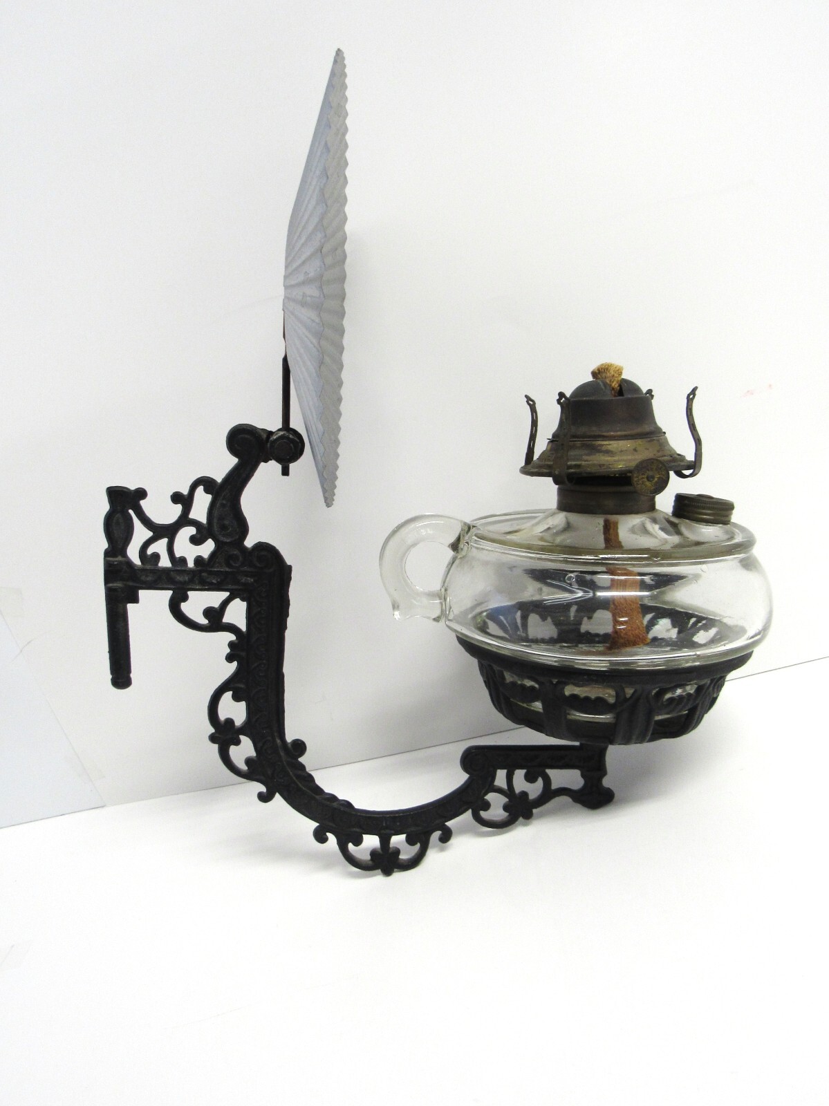 Lamp With Bracket - Plume & Atwood - Vguc