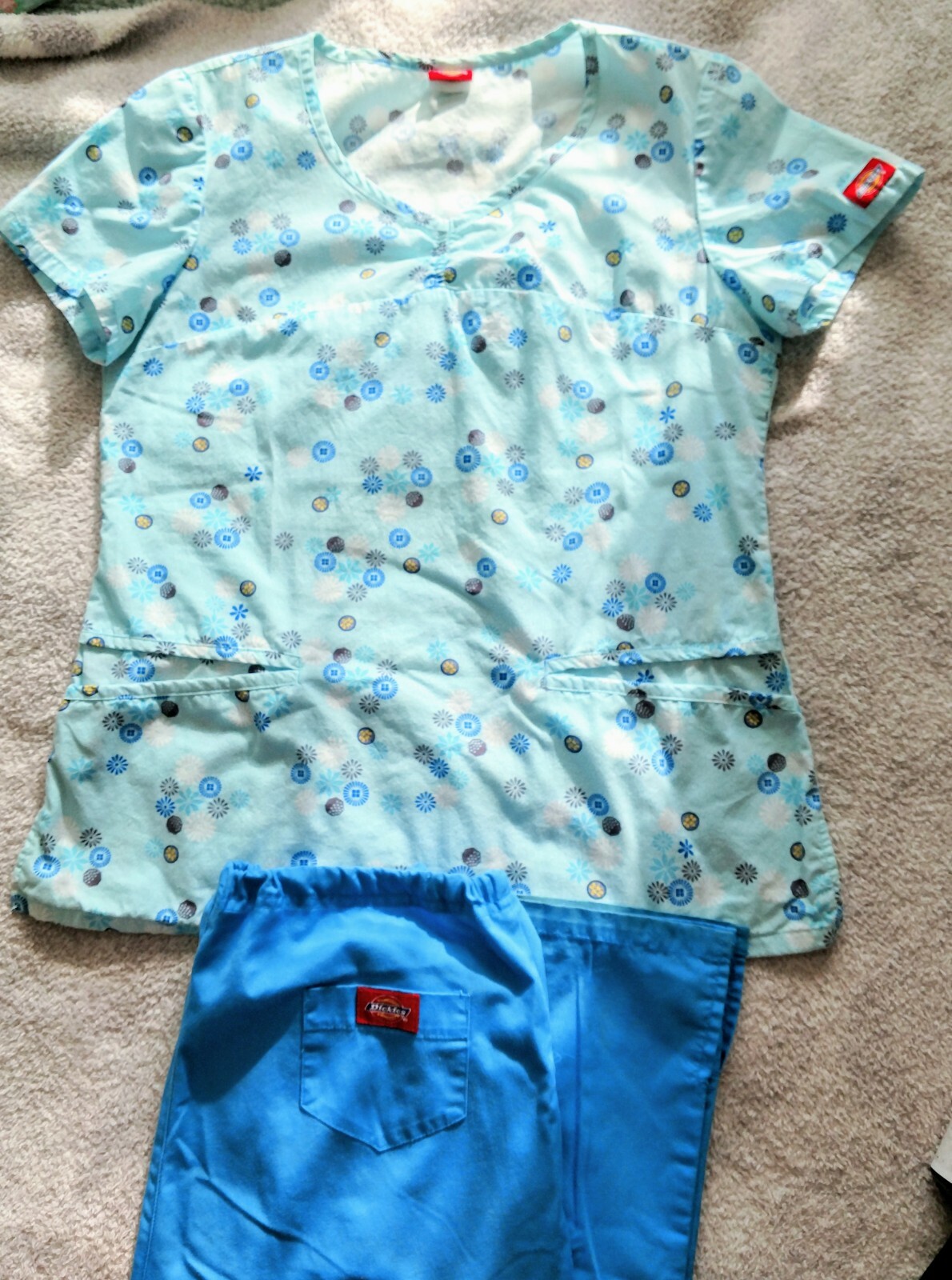 Lot of 3 - Women's Scrub Sets- size small tops, XS bottoms