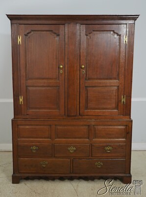 F65770EC: English 18th Century Antique Oak Linen Cabinet	