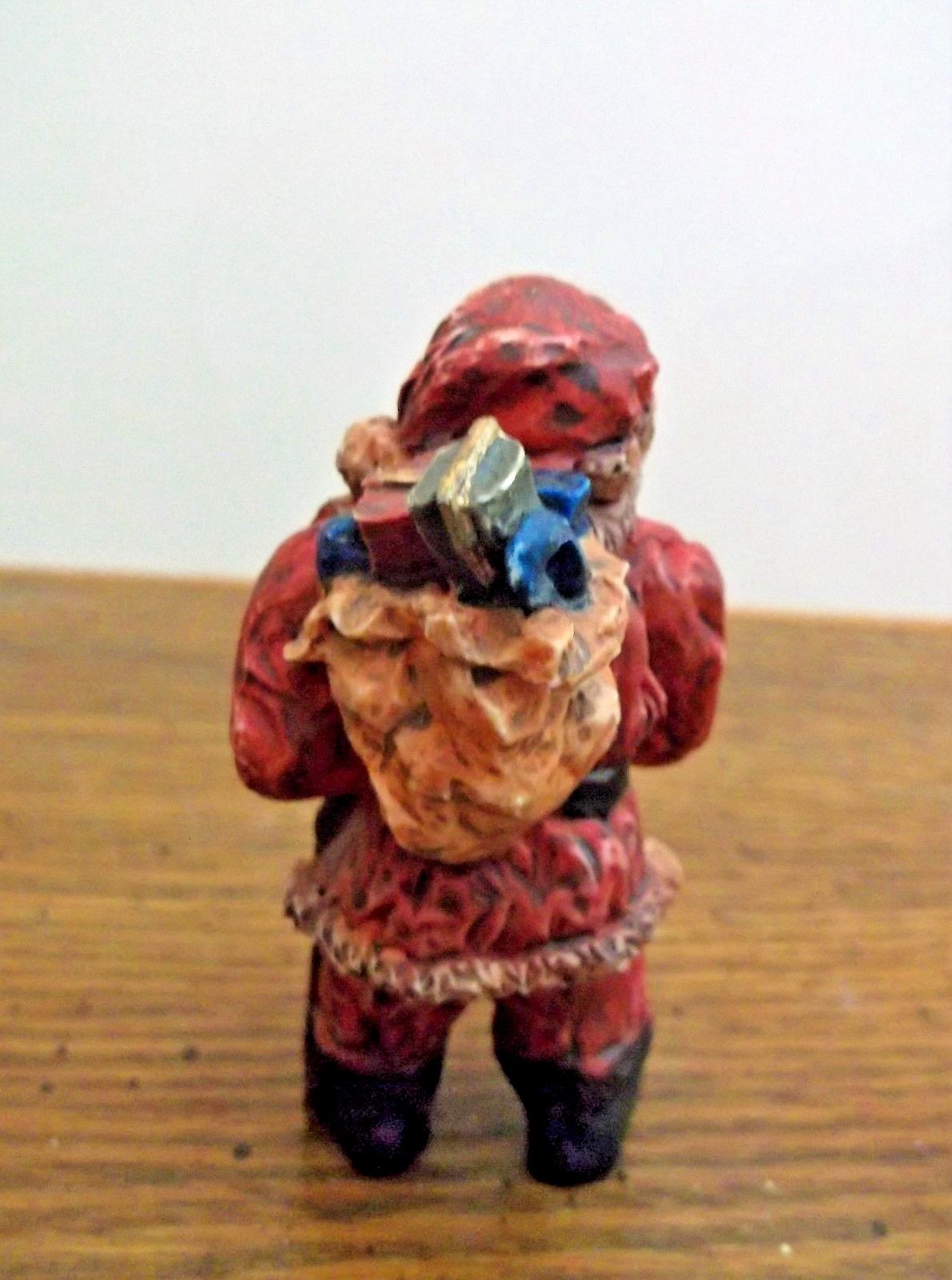 Old World Mini Rustic Santa Claus Resin Figurine Statue Christmas Decoration