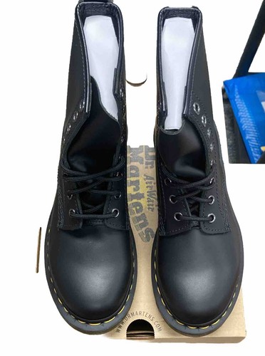 Size 7 Dr. Martens Women's boots 1460w | Eight-Eye Lace-up | Black Nappa Leather