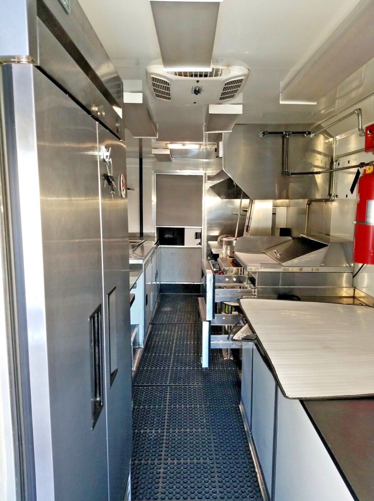 Food Truck New Build in 2017 Versatile Kitchen Setup Diesel Generator Built in
