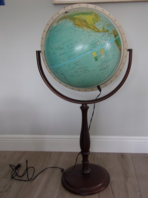 Vintage Lighted Stand up Floor Scan Globe A/S Denmark Edition 1991 GB