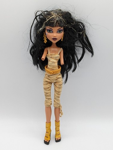 Monster High CLEO DE NILE First Wave Doll W/Mummy Wrap Boots Belt Earring As Is