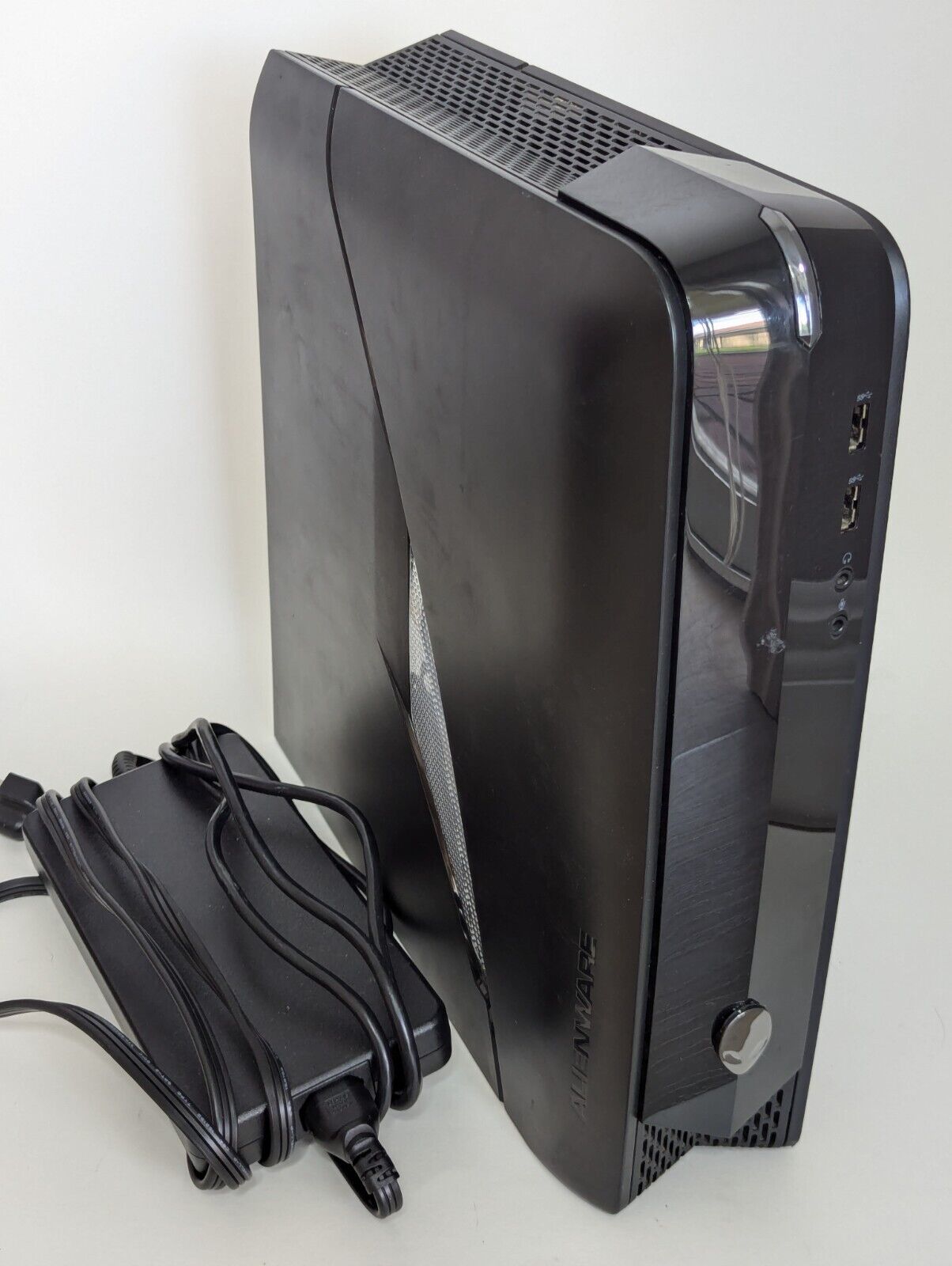 Alienware X51 R3 Desktop - i5-6600k, GTX 1060 SC, 16Gb Ram Alienware X51 R3 Desktop - i5-6600k, GTX 1060 SC, 16Gb Ram