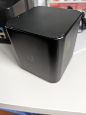 Ubiquiti UISP airMAX airCube ISP 2.4-GHz Home WiFi Access Point w/ PoE | ACB-ISP