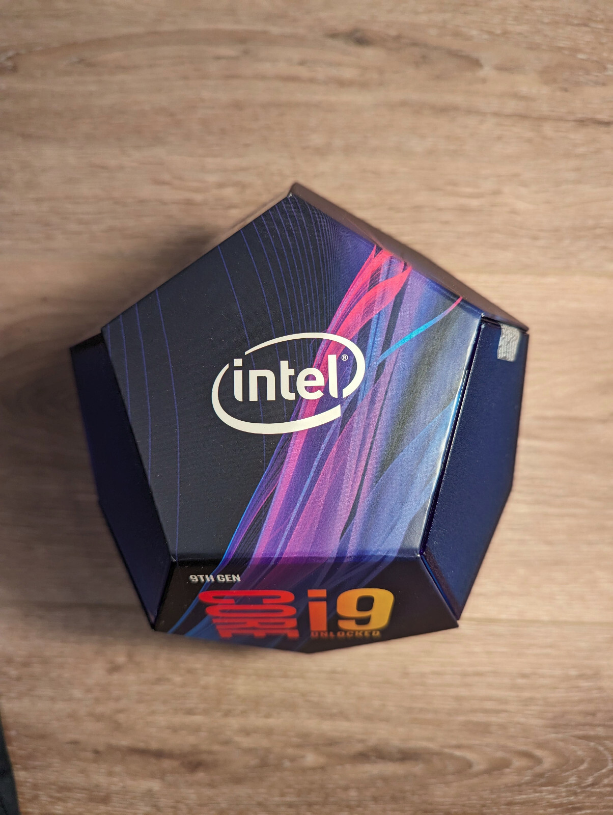 Intel Core i9-9900K Processor BLUE CUBE CASE ONLY 9th Intel Core i9-9900K Processor BLUE CUBE CASE ONLY 9th