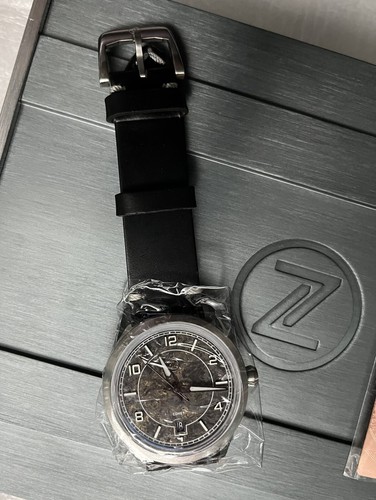 Pre-owned Zelos Comet 39mm Gold Carbon - Dealer & Warranty