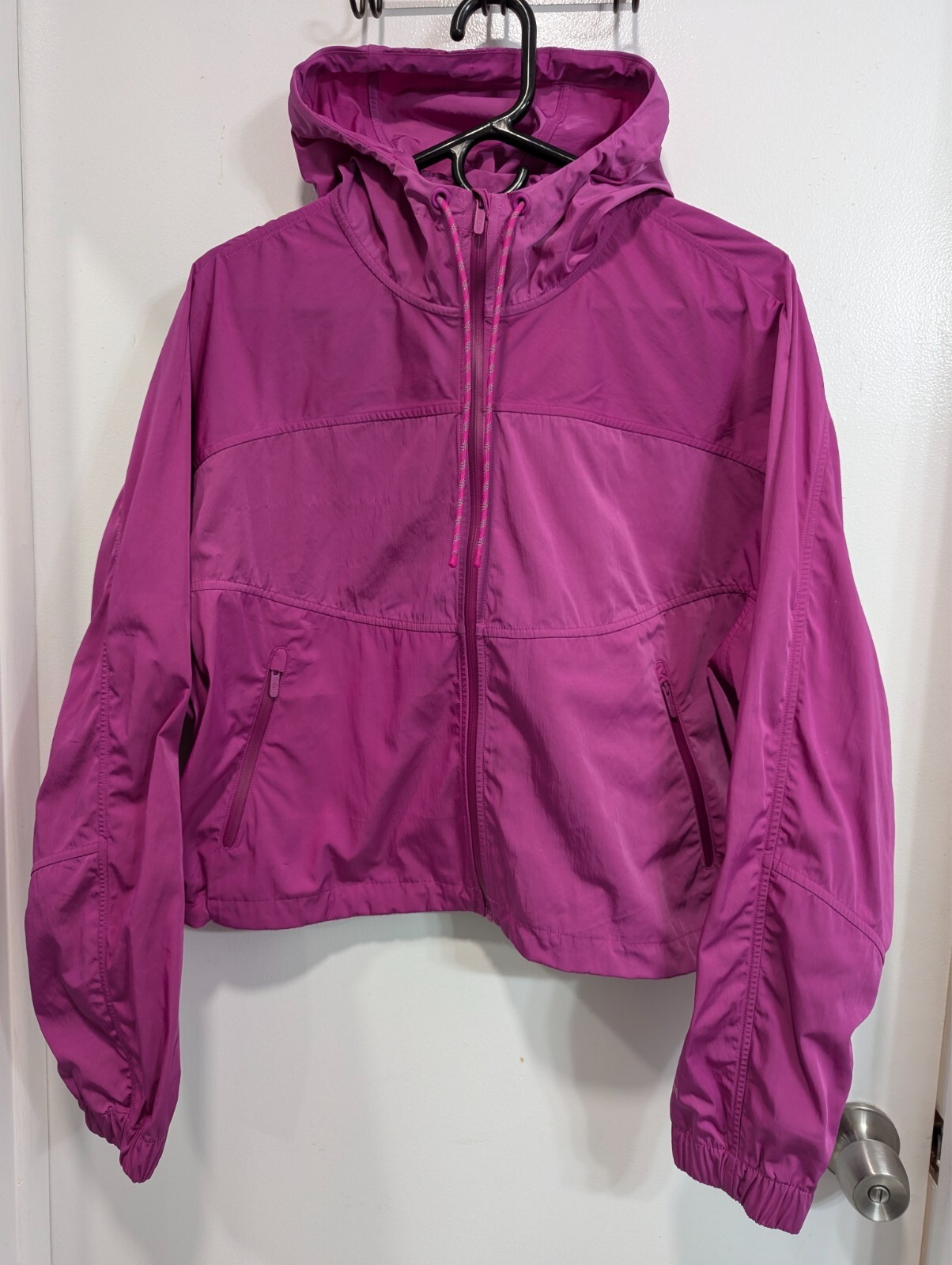 Lululemon Womens Lightweight Cropped Jacket Sz 10 Pink