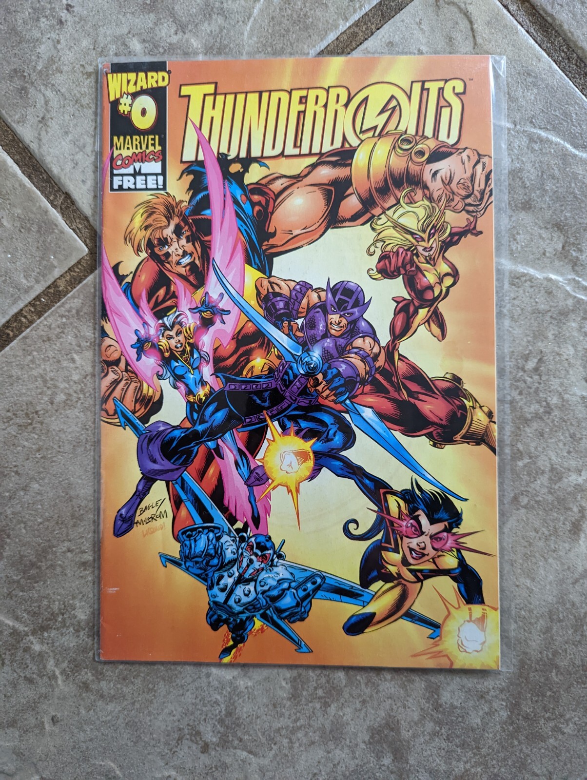 アメコミ・英語　2冊セット　HAWKEYE & THE THUNDERBOLTS 71uF4aJEPsL._UF1000,1000_QL80_.jpg