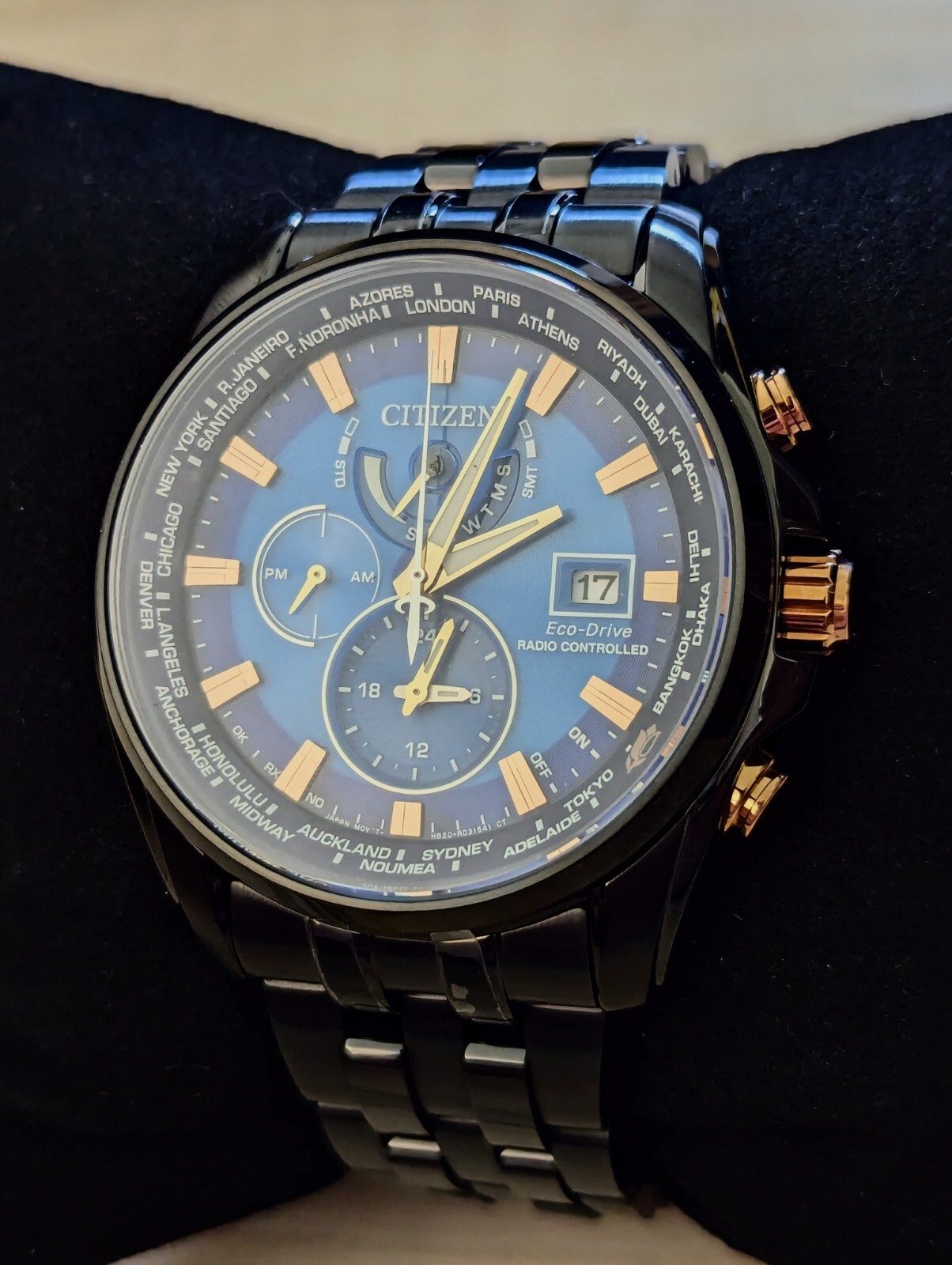Pre-owned Citizen Blue Dial Sapphire Crystal Radio Controlled At9126-82l Men's Watch