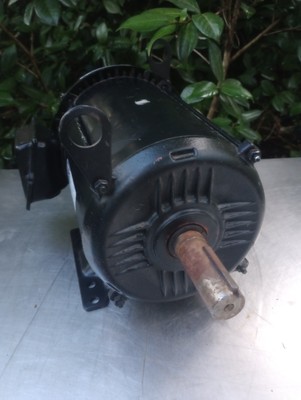 WEG 00318ET3ERS182T  3HP 1760RPM 3PH 230/460V 182/4T Frame General Purpose Motor