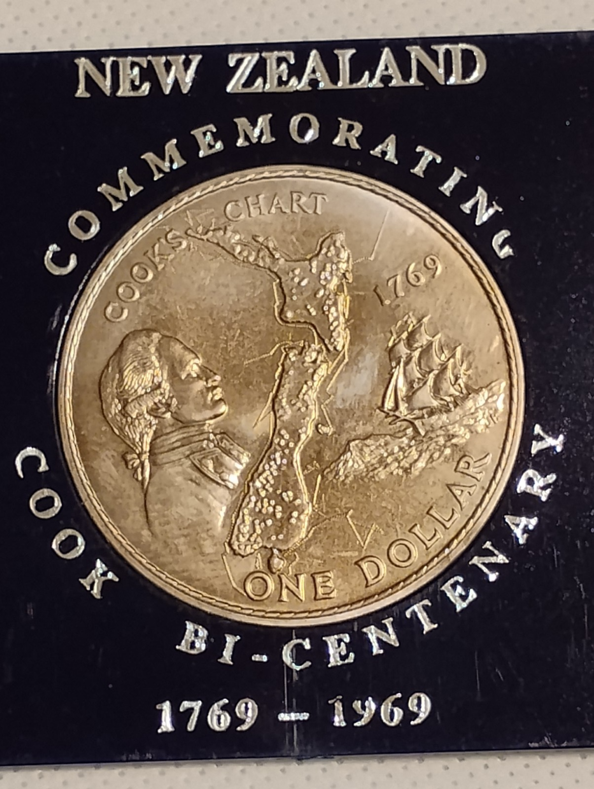 1769 - 1969 One Dollar New Zealand Commemorating Cook Bicentenary