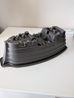 Nordic Ware Pirate Ship Cake Pan Baking Mold Cast Aluminum Large 10 Cup GC