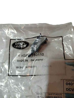 BPA780110 Genuine Land rover Discovery 3-4 RRS - Retainer fuel filler lid