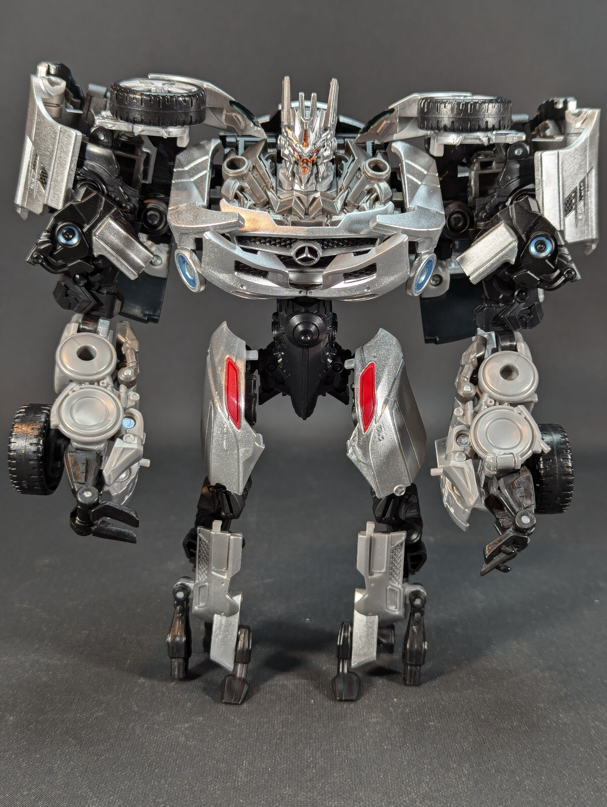 EXO ベッキョン Soundwave HASBRO X THREEZERO TransformsBumblebee Soundwave and Ravage