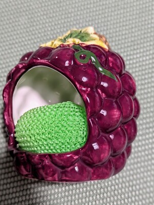 KMC Grape Hand Painted Fine Ceramicware Scouring Pad & Holder
