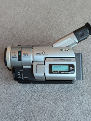 Sony DCR-TRV110E Digital Video Camera Recorder. Hi8