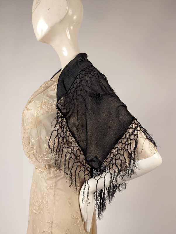 ANTIQUE VICTORIAN SHEER BLACK SILK SHAWL FOR DRESS W HAND