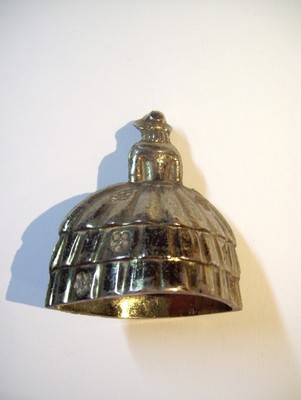 Southern Belle with Basket - 4 Inch Tall  Bell - Vintage - Good Condition