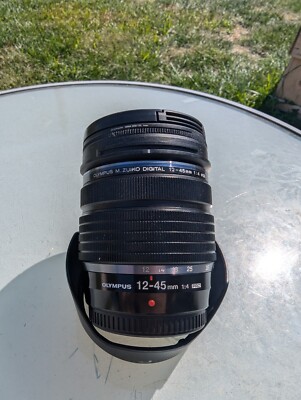 Olympus M. Zuiko Digital ED 12-45mm F/4.0 Pro Lens  With A Pro master CPL 
