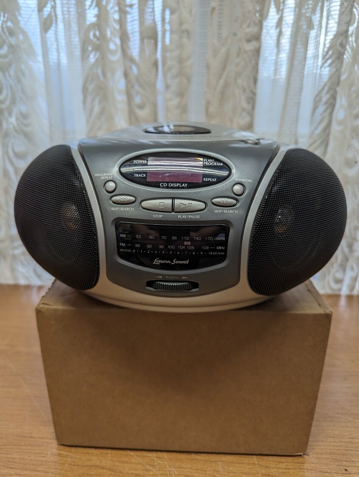 LENOXX SOUND CD-109 AM/FM/CD BOOMBOX - PARTS ONLY - READ LENOXX SOUND CD-109 AM/FM/CD BOOMBOX - PARTS ONLY - READ