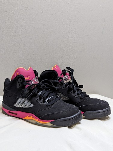 retro 5 black and pink