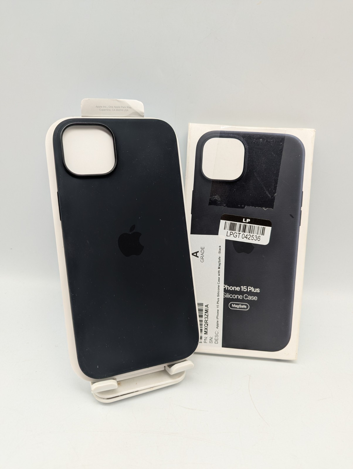 Genuine Apple iPhone 15 PLUS 6.7" Silicone Case Midnight Black w/Magsafe
