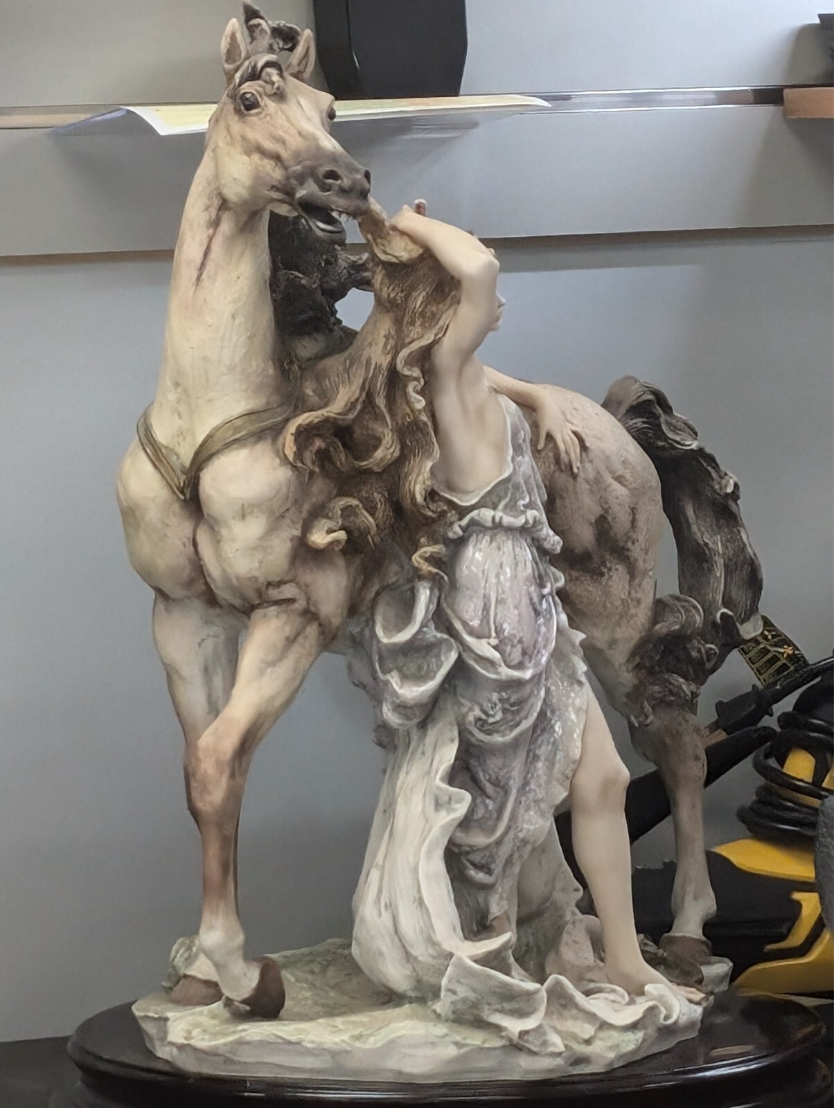 Giuseppe Armani Porcelain Figurine “ARTEMIS” 126-C LE 1417