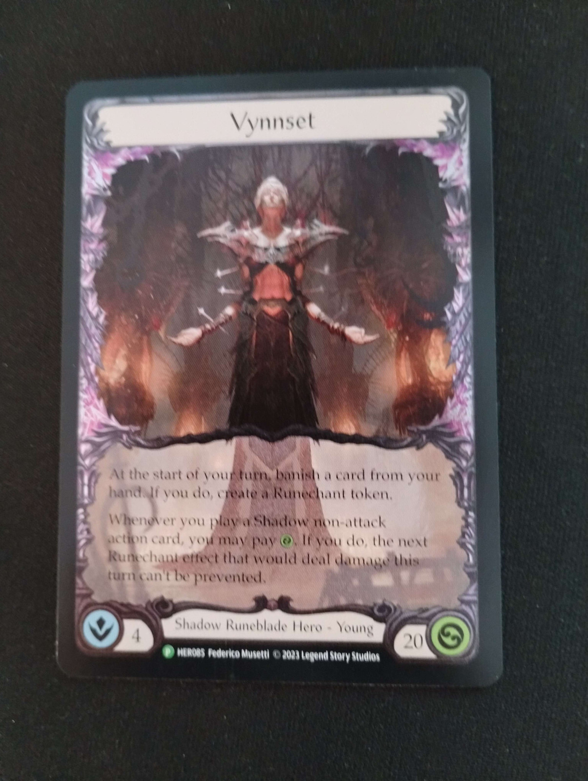 マジック：ザ・ギャザリング Vynnset Flail of Agony cold foil CF Vynnset (Prerelease) (Extended Art) | Promotional Cards