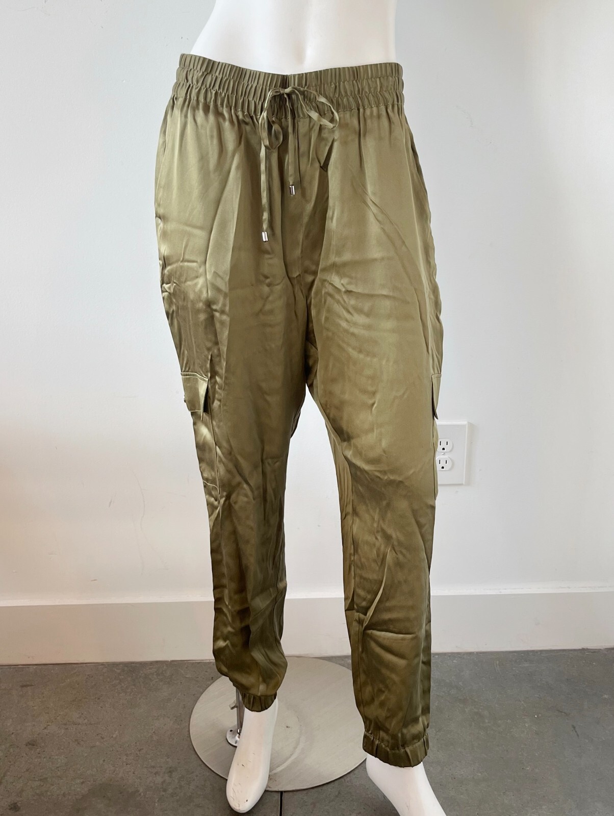 Yoli silk pants サイズ1 ベージュ Yoli Silk pants - マーマーなブックス アンド ソックス