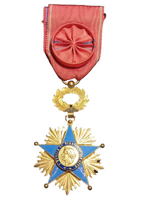 O26N*(REF11590) Médaille civile officier étoile du bien mérite FRENCH MEDAL