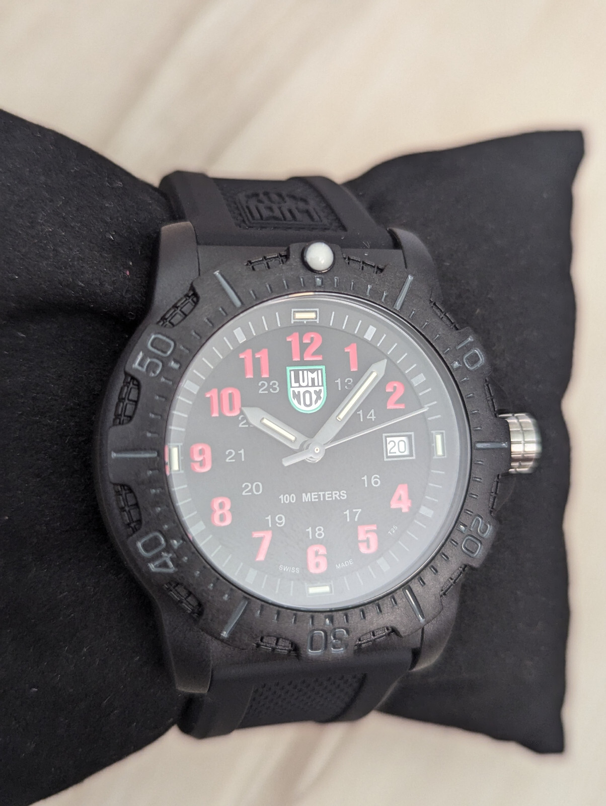 Pre-owned Luminox Manta Ray Men's Military Black Dial Swiss Watch X2.2045