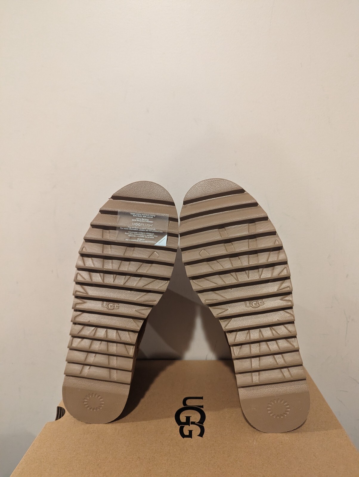 Ugg Australia Womens Alina  Ultra Mini Platform Boot  Size  10 NIB