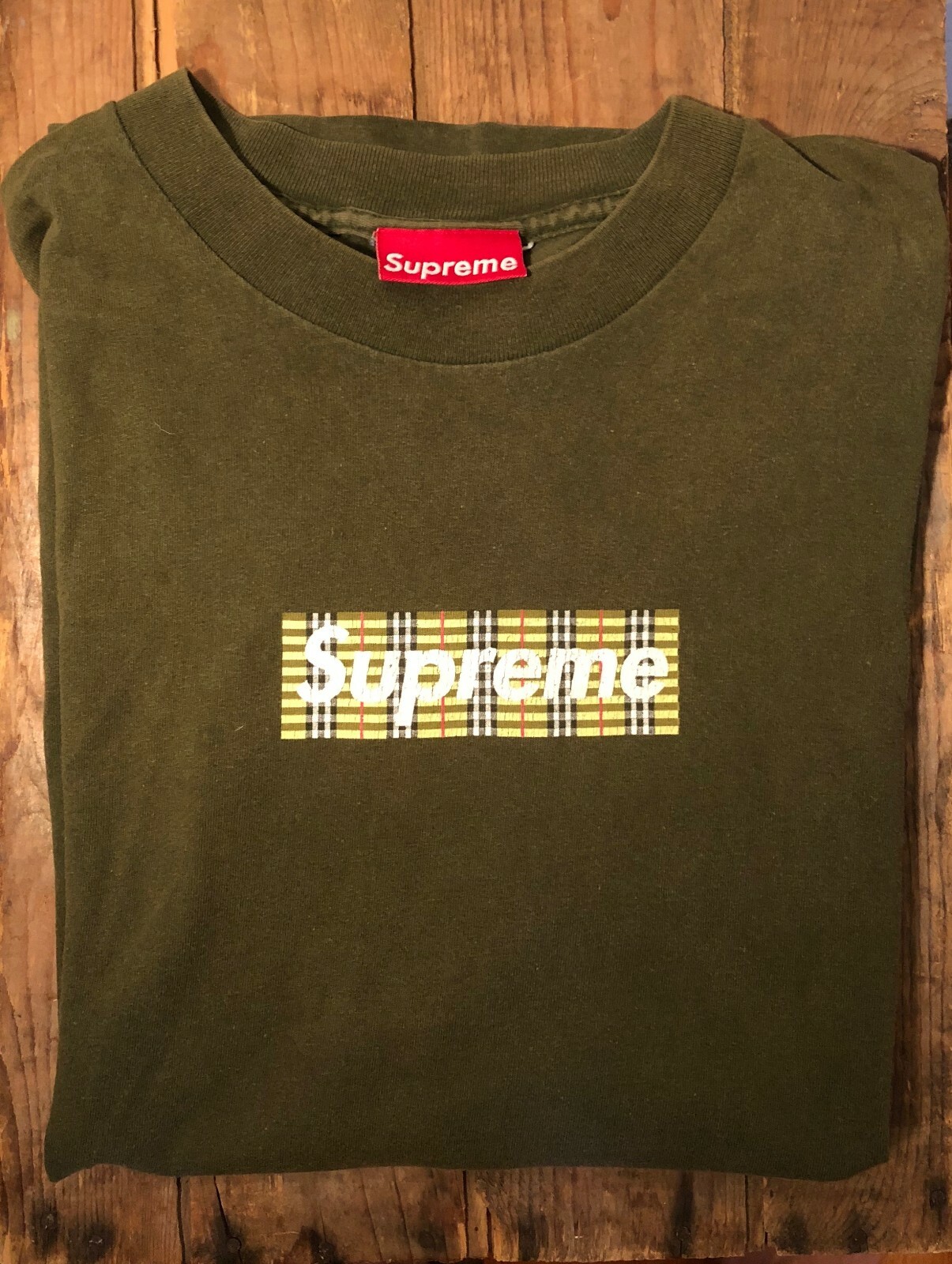 Supreme Burberry Box Logo T-Shirt (1997, Olive, Size L) | eBay Supreme Burberry Box Logo T-Shirt (1997, Olive, Size L) | eBay