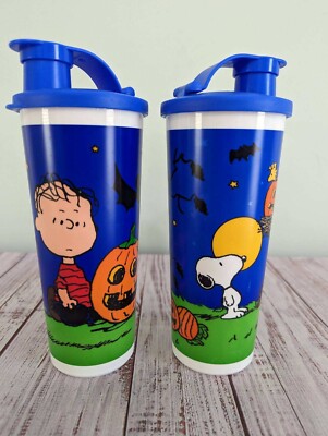 Tupperware Peanuts Tumblers Halloween great pumpkin charlie brown (2) with lids 