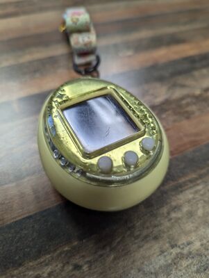Tamagotchi iD L Version Yellow Color Bandai Limited iDL 2011