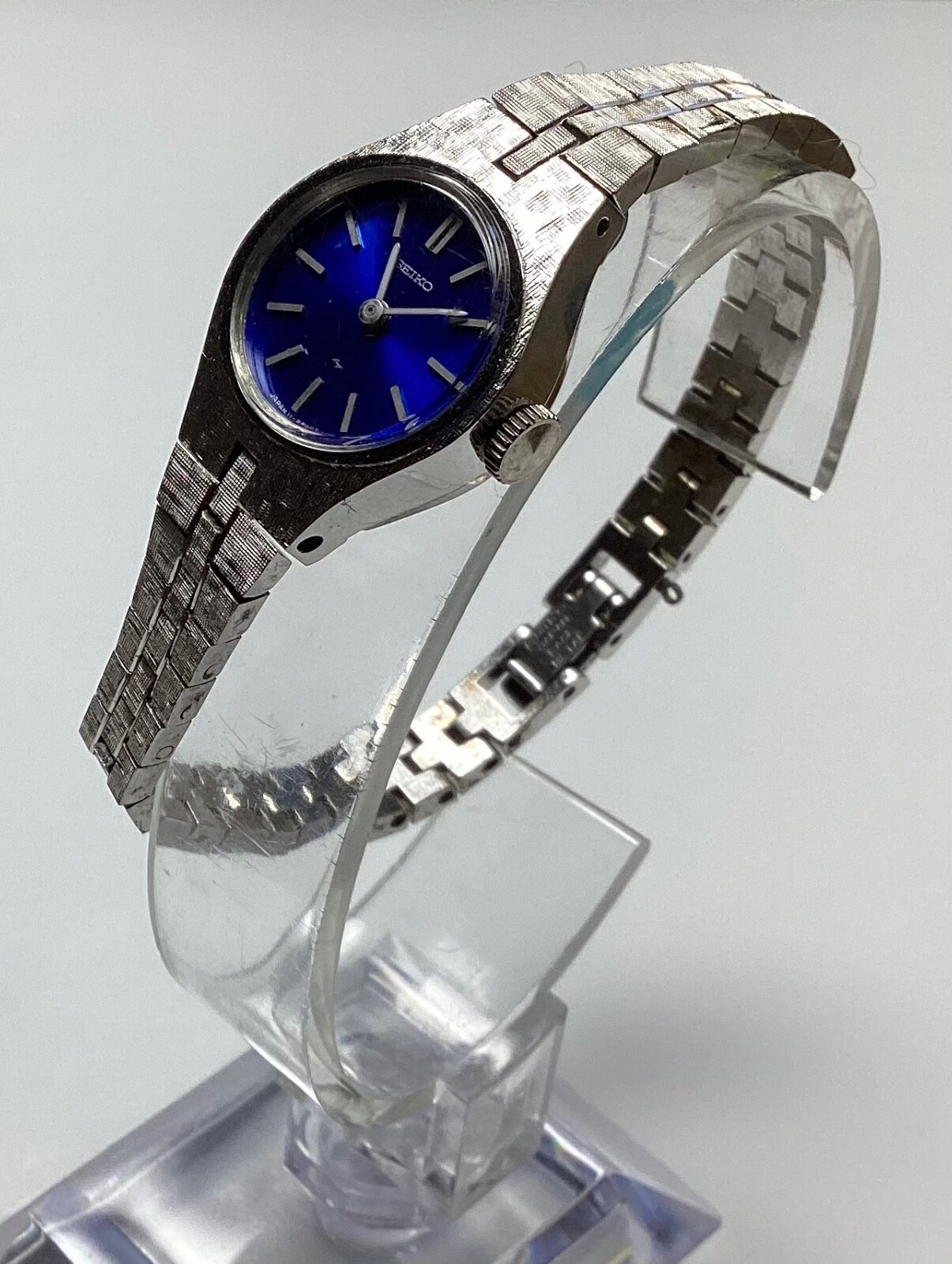 Seiko Women's Vintage Watch Silver Cobalt 435477 Manual Wind