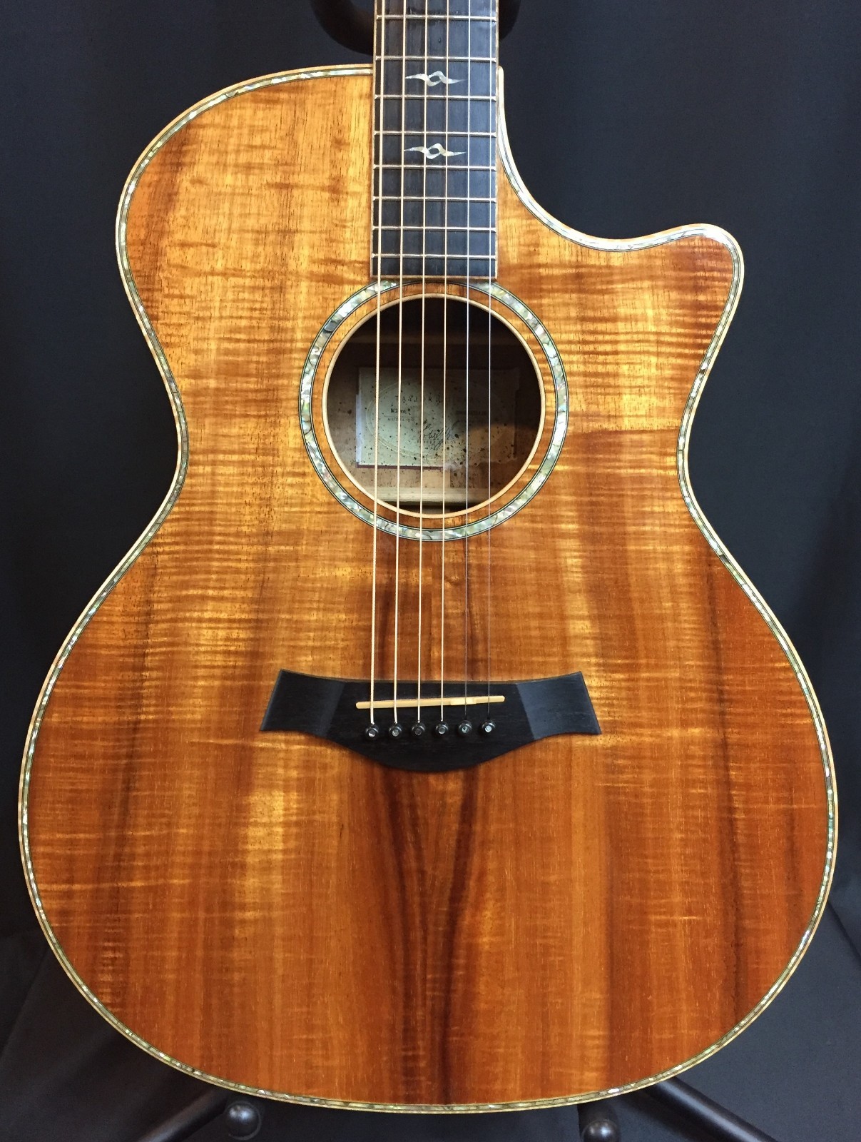 Taylor K24CE Grand Auditorium Cutaway Koa Acoustic-Electric Guitar w/ OHSC