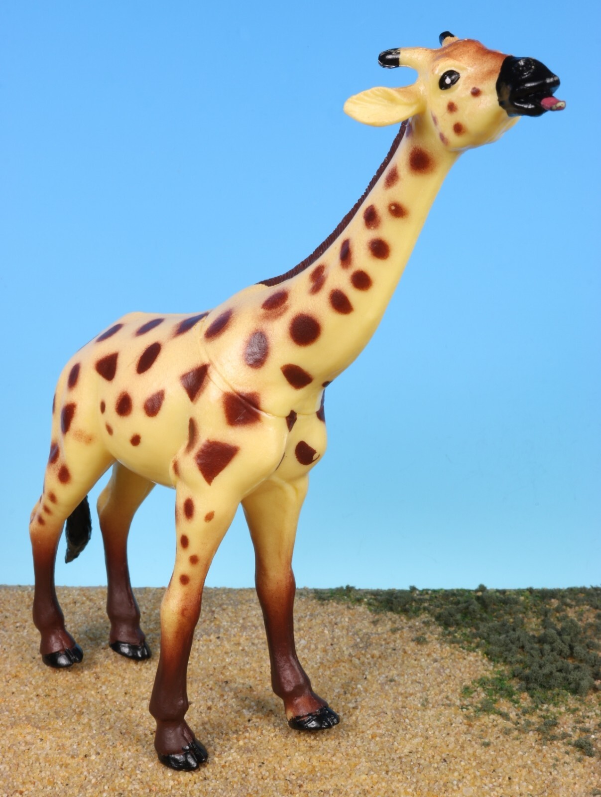 iRobot - giraffe Brightpick Launches Giraffe, an Autonomous Mobile Picking